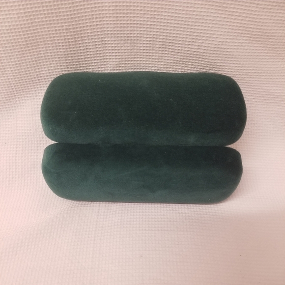 Gucci Green Velour Sunglass Case - Picture 12 of 12